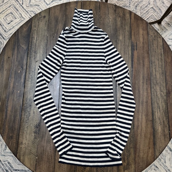 COS | Merino Wool Slim Fit Striped Turtleneck - Picture 3 of 6